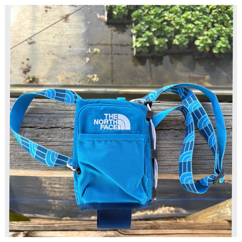 NWOT THE NORTH FACE Borealis Water Bottle Holder PFAS Free  - Alkaline Blue